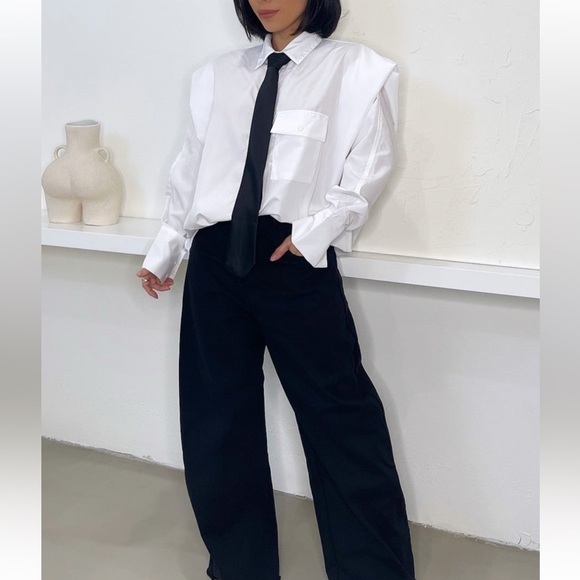 Oversized white button up with tie - Picture 2 of 9